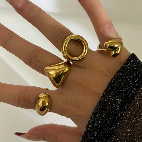Anello In Acciaio Inossidabile Geometrico Cuore Ovale Rotondo Placcato Oro 18K Design Spesso Lucido Alta Qualità Per Donne