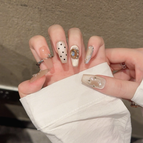 Uñas Postizas Hechas a Mano Estilo Francés Rosa Nude Ojo de Gato Con Diamantes de Imitación Mariposa Perlas Artificiales Reutilizables Largas Coffin