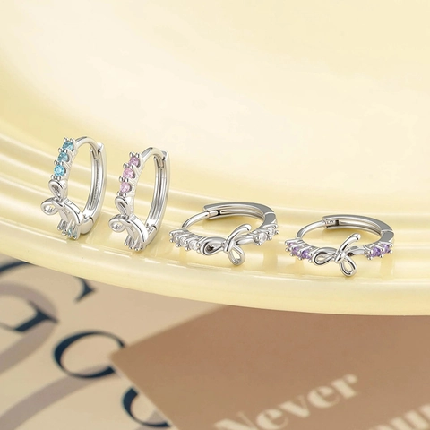 Strik Huggie Hoop Oorbellen Messing Met Zirkonia Micro Pave Zoet Elegant Sieraden Voor Dames Meisjes
