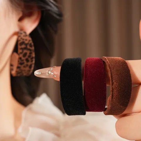 Vintage Flocking Samt C-Form Creolen Mit Silver Earring Post Für Frauen Elegante Leopardenmuster Retro Mode