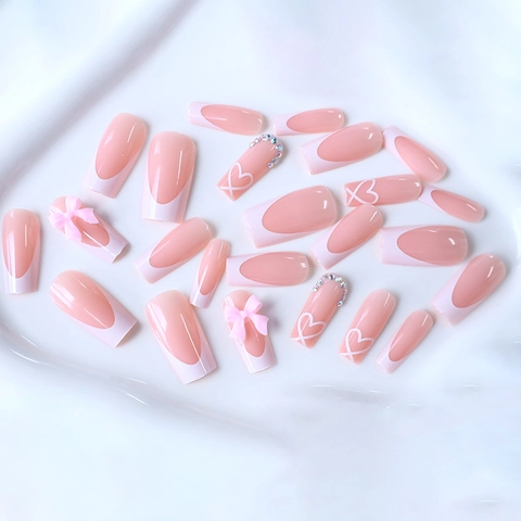 Uñas Postizas De Ataúd Largo French Tip Corazón Blanco Lazo 3D Diamantes De Imitación Dulces Lindas Plástico ABS