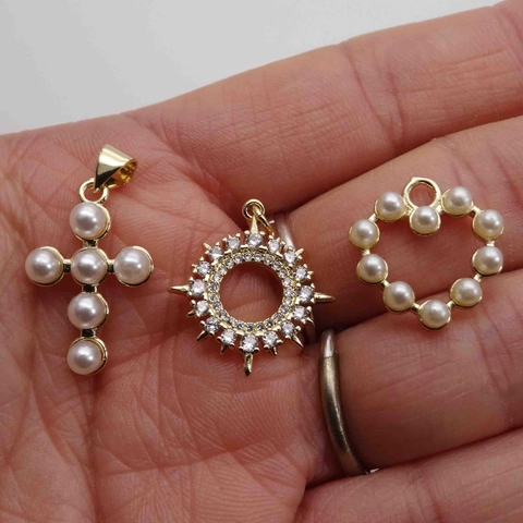 Elegant Small Charm Pendants Copper Gold Plated With Artificial Pearl Zircon Cross Heart Smile Face DIY Jewelry Making Accessories