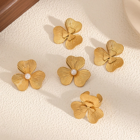 Französisch Vintage Kleeblatt Blume Ohrstecker Edelstahl 18K Vergoldet Kunstperle Elegante Schmuck Damen