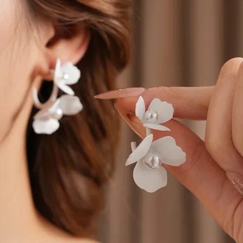 Flower Artificial Pearl Earrings With 925 Sterling Silver Earring Post C Shaped Matte Painted Petal Elegant Jewelry For Women
