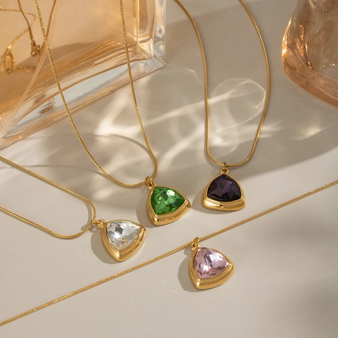 Dreieck Zirkon Anhänger Halskette 18K Vergoldet Edelstahl Wasserdicht Hypoallergen Täglich Eleganter Schmuck Für Damen