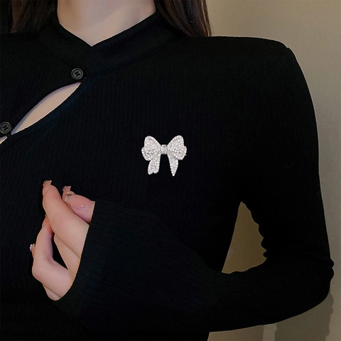 Spilla Elegante A Fiocco Con Zirconi Lucidi Intarsiati Metallo Rame Lusso Stile Coreano Accessorio Da Donna