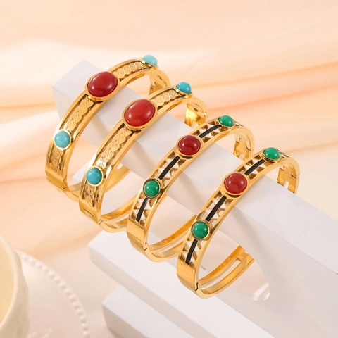 Retro Durchbrochener Armreif Titanstahl Vergoldet Mit Bunten Naturstein Emaille Ethnischer Schmuck Für Damen