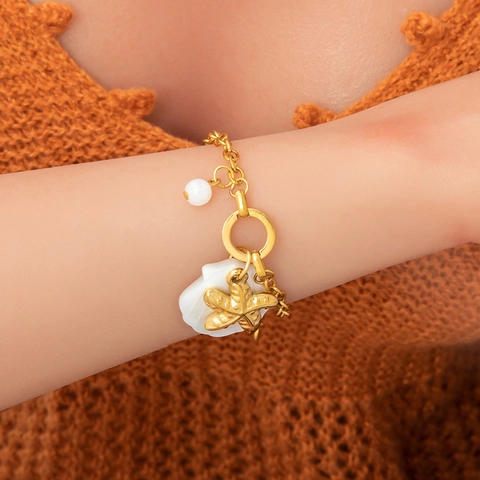18K Vergoldet Edelstahl Lagenarmband Mit Muschel Herz Perlen Anhänger Ozean Thema Mode Schmuck Für Damen Geschenk