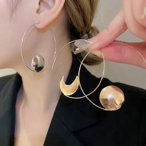 Asymmetrische Sonne Mond Hoop Ohrringe Legierung Mit Silberner Ohrstecker Geometrische Rundscheibe Hammered Minimalismus Schmuck
