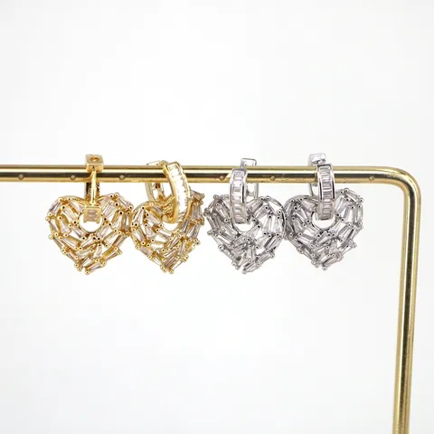 Exquisite Herzförmige Zirkonia Creolen Kupfer Gold Silber Plattiert Hohl Eingelegte Herz Ohrhänger Für Damen Schmuck