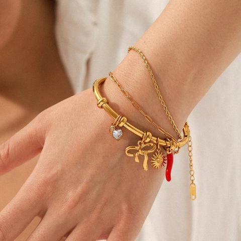 Bracciale Rigido Con Ciondoli In Acciaio Inossidabile Da Donna Placcato Oro Sole Fiocco Peperoncino Cuore Zircone Pendente Gioielli