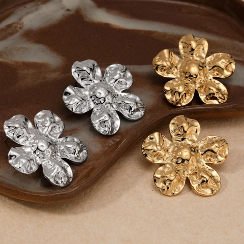 Hammered Flower Earrings 316 Stainless Steel Wrinkled Floral Studs Waterproof Hypoallergenic Elegant Vintage For Women