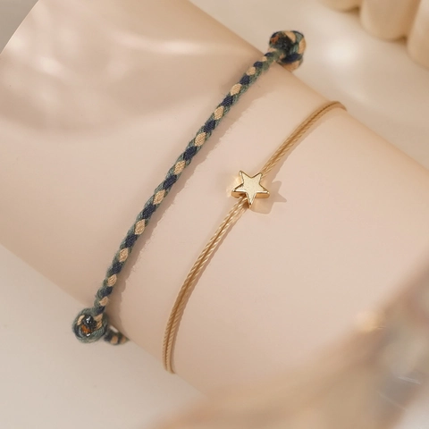 Handgefertigtes Geflochtenes Baumwollkordel-Armband Und Verstellbares Armband Mit Vergoldetem Sternanhänger Für Unisex