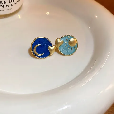 Boucles D'oreilles Asymétriques Soleil Lune Cœur Alliage Émail Bleu Style Français Avec Tige De Boucle D'oreille En Argent Pour Femme