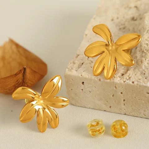 Vintage Stainless Steel 18K Gold Plated 3D Flower Stud Earrings Minimalist Floral Petal Earrings For Women Fashion Jewelry