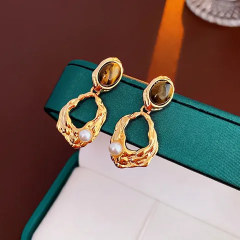 Orecchini Pendenti Vintage Stile Francese Rame Placcato Oro Con Perno In Argento Sterling 925 Occhio Di Tigre E Perla Artificial