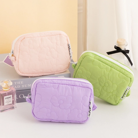 Quilted Floral Cosmetic Bag Polyester Soft Mini Makeup Storage Pouch Travel Zipper Organizer Macaron Color For Women