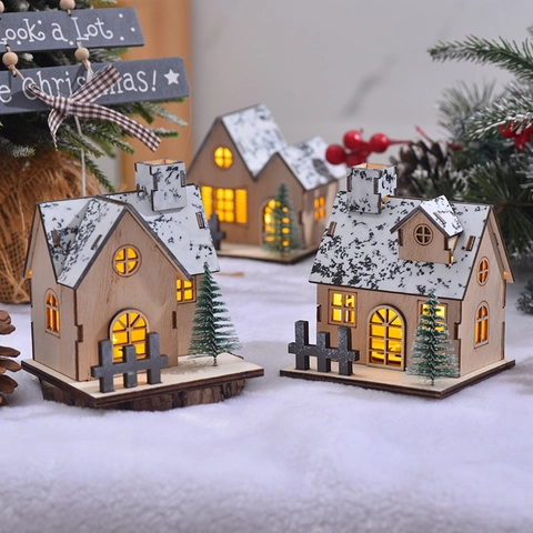Casetta Di Natale Luminosa In Legno A LED Ornamento Da Cabina In Miniatura Sulla Neve Per Decorazione Scrivania