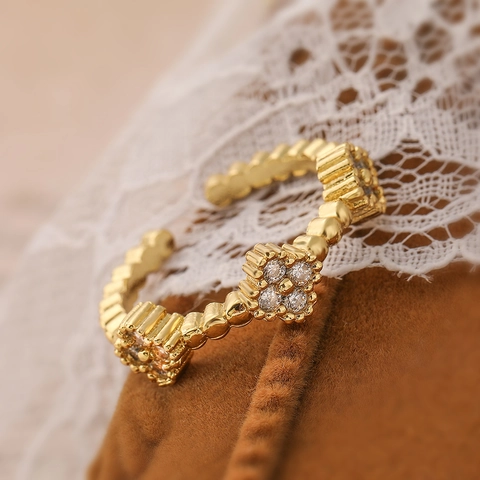 Adjustable Open Ring Copper 18K Gold Plated Zircon Flower Four Leaf Clover Beaded Texture Elegant Jewelry For Women