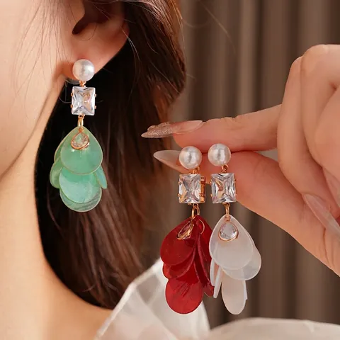 Orecchini Lunghi A Nappa Con Petali Di Conchiglia Zircone Perla Artificial E Perno In Argento Per Donna Elegante
