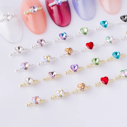 Amuletos De Arte De Uñas De Corazón Alado De Aleación De Diamantes De Imitación Decoraciones De Manicura Para Uñas DIY Estilo Romántico Gemas Brillantes