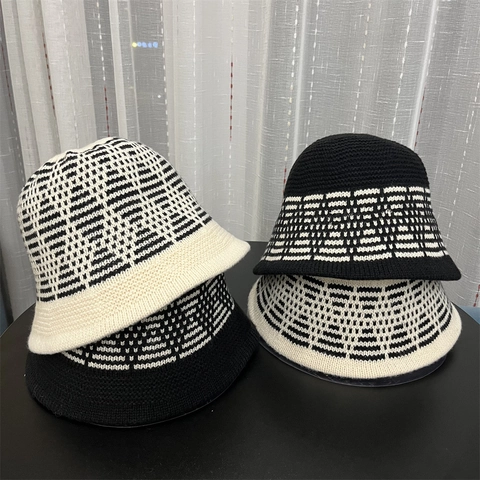 Chapeau Bob Tricoté d'Hiver pour Femmes Jacquard Géométrique à Losanges Chaud Coupe-vent Crochet Chapeau pour Femmes Accessoire Mode