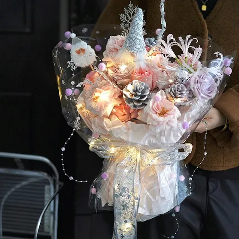 Weihnachts Cellophan Geschenkpapier OPP Wasserdicht Schneeflocke Druck Bunte Bommel Dekorfolie Für Blumenstrauß