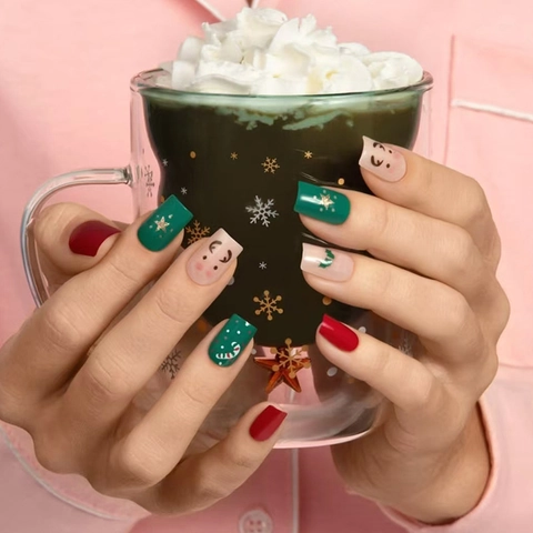 Christmas Press On Nails Reindeer Snowflake Star Design Square Glossy Fake Nails For Women Holiday Party Decoration