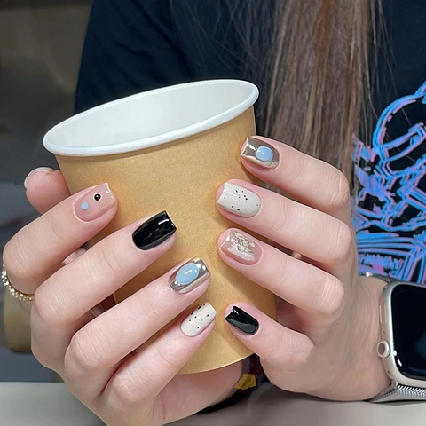 Short Square Round Press On Nails Mirror Silver Metallic Polka Dot Blue Black Sweet Cool Style DIY Manicure