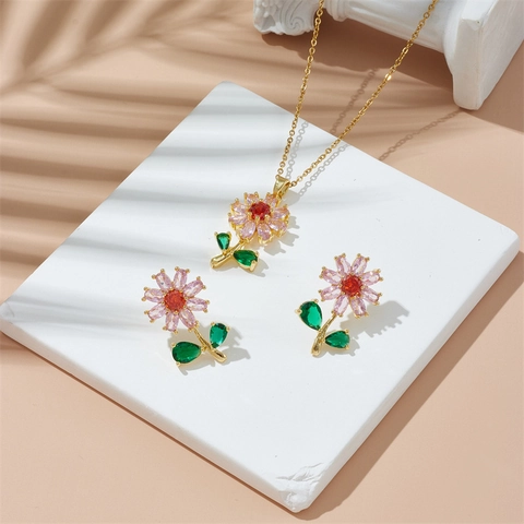 Collana Con Ciondolo A Girasole Con Zirconi Acciaio Al Titanio Rame Placcato Gioielli Eleganti Per Donna