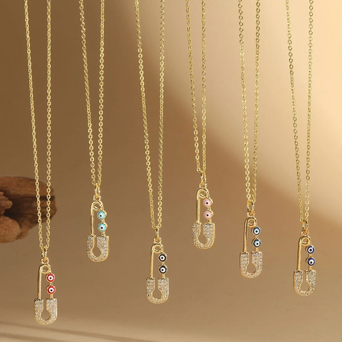 Collana con Ciondolo a Spilla da Balia Malocchio Retrò Francese per Donna Gioielli in Rame Placcato Oro con Zirconia