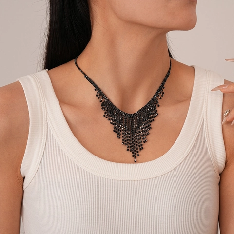 Legierung Strass Quaste Halskette V-Förmiges Wasserfall Design Dark Gothic Retro Elegante Statement Schmuck Für Damen