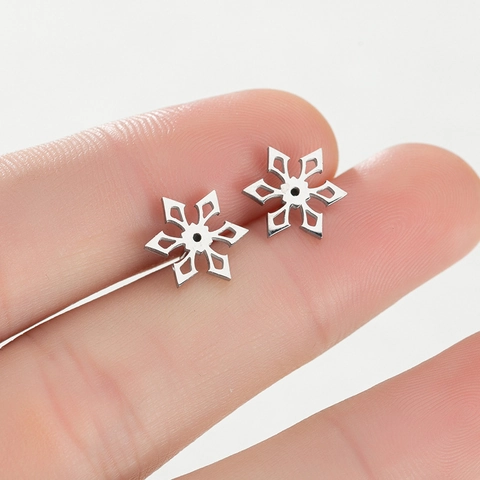 Snowflake Stud Earrings Stainless Steel Hollow Geometric Minimalist Chic Winter Jewelry For Women
