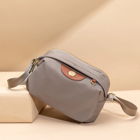 Bolso Bandolera Mujer Tela Oxford Impermeable Nylon Multi Bolsillos Bolso De Hombro Ribete Cuero Herrajes Dorados Ocio
