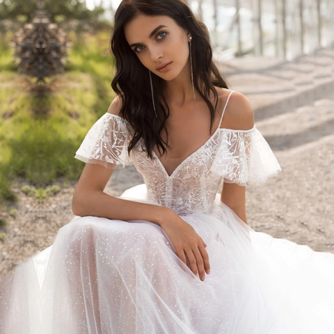 Women Lace Floral Off-the-Shoulder Wedding Dress Slim Fit A-Line Bridal Gown Elegant Acetate Polyester Tulle Floor Length Evening Dress
