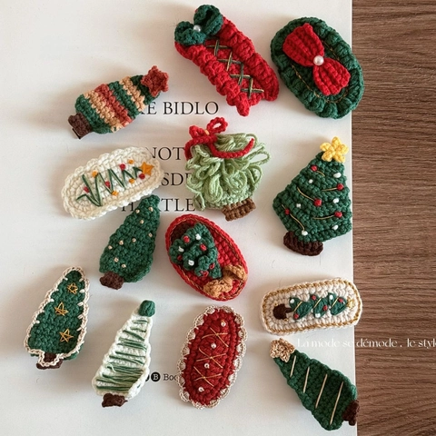 Crochet Christmas Hair Clips Handmade Knitted Woolen Yarn Festive Hairpins Cartoon Xmas Tree Bow Hair Accessories For Girls