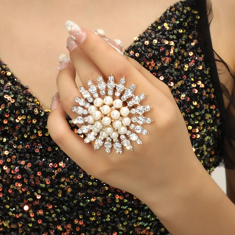 Flower Cocktail Ring Alloy Imitation Artificial Pearl Rhinestone Adjustable Open Band Sunflower Radiant Design For Women Wedding Party