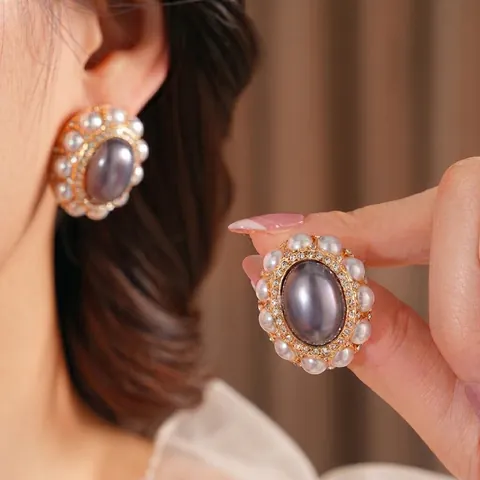 Vintage Oval Palace Style Alloy Rhinestone Faux Artificial Pearl Stud Earrings With Silver Earring Post For Women