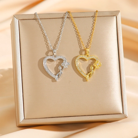 Heart Rose Pendant Necklace Titanium Steel Zircon Inlaid Mother's Day Jewelry Elegant Gift For Women