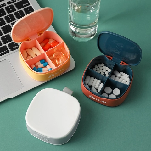 Boîte À Pilules Portable 4 Compartiments PP Mini Boîte À Médicaments De Voyage Organisateur Scellé Petit Conteneur