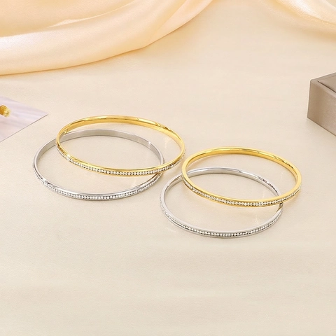 Circular Rhinestone Bangle Stainless Steel Starry Sky Sparkly Bracelet Fashion Elegant Niche Jewelry For Women