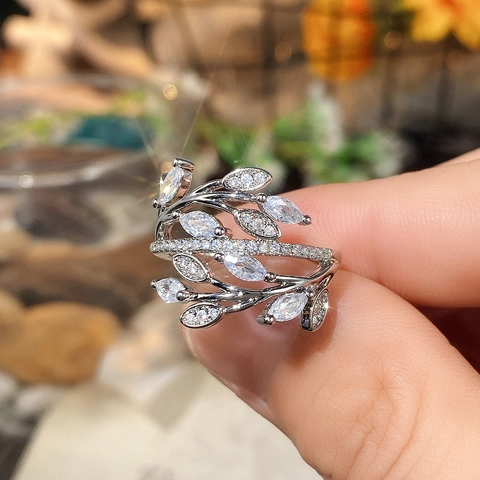 Elegante Blad Rank Verstrengelde Ring Koper Met Duidelijke Marquise Zirkonia Tak Bloem Sieraden Voor Vrouwen
