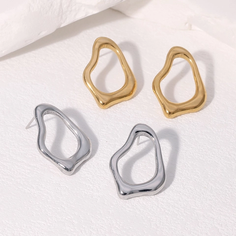 Boucles D'oreilles Creuses Géométriques Irrégulières Acier Inoxydable Titane Minimaliste Moderne Accessoire De Mode Femmes