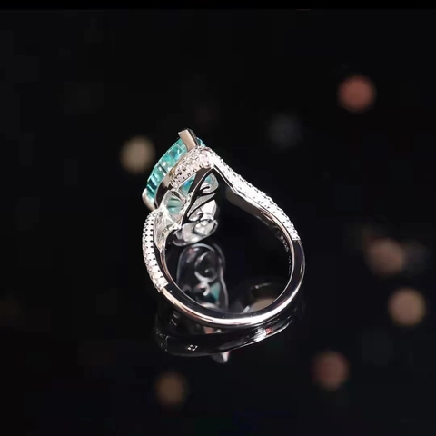 Elegant Pear Cut Green Gemstone Copper Ring With Sparkly Rhinestones Luxury Jewelry For Women