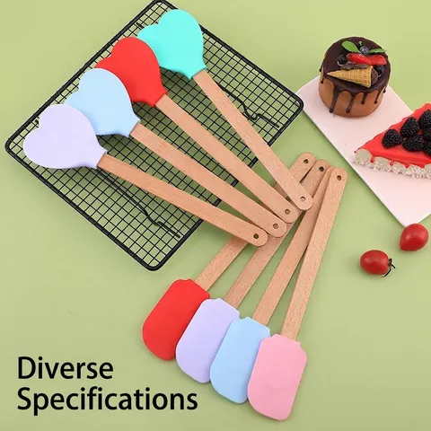 Spatola In Silicone A Forma Di Cuore Con Manico In Legno Di Faggio Antiaderente Resistente Al Calore Per Dolci