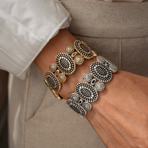 Vintage Distressed Metal Cuff Bracelet Alloy Elastic Geometric Embossed Sun Patterns Bohemian Western Retro Women Jewelry