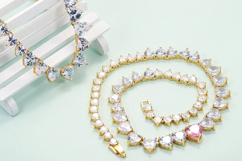 Collier Coeur En Zirconium Cubique Cuivre Plaqué Or 18K Hip Hop Iced Out Chaîne De Clavicule Bijoux Pour Femmes Hommes