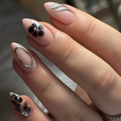 Unghie Press On Forma Mandorla Lunga Fiore Nero Linea Metallica 3D Argento Rosa Nude Marmo Inchiostro Per Donne
