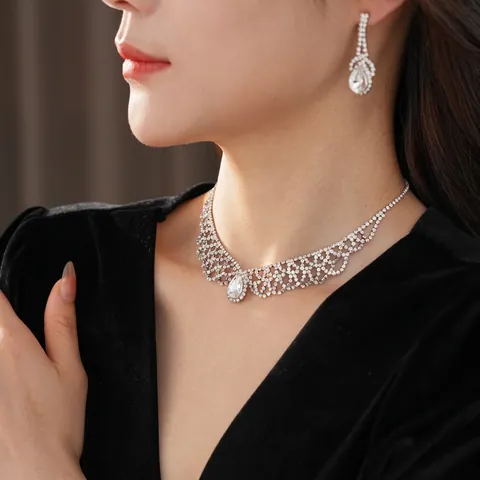 Lujo Diamantes De Imitación Gota De Agua Collar Y Pendientes Joyería Cobre Cristal Boda Fiesta Noche Elegante Para Mujeres