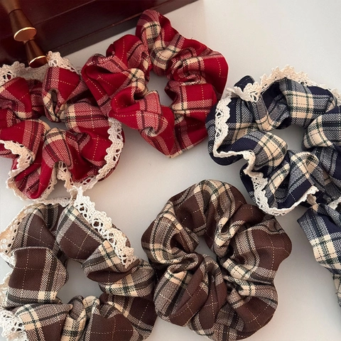 Vintage Plaid Fabric Hair Scrunchies With Lace Edge Korean Style Elastic Hair Ties For Women Holiday Headwear